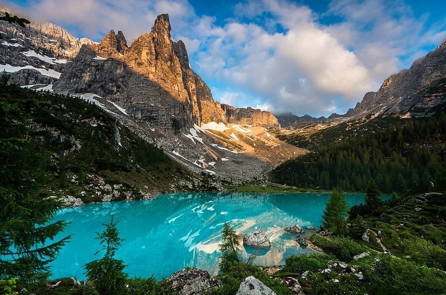 lago-di-sorapis-dolomites-italie